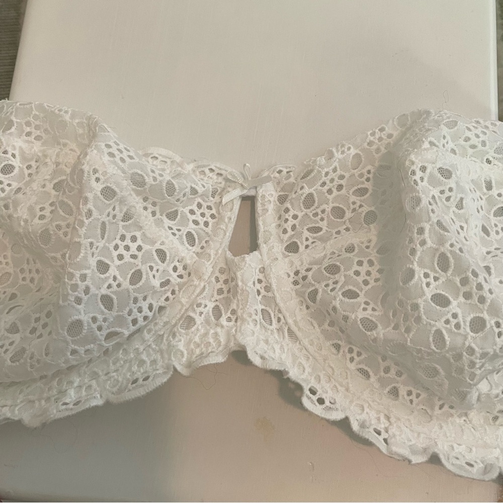 The Fabulous by Victoria's Secret Full Cup Bra, 36DDD, White Eyelet - Picture 8 of 11